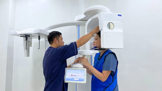 Công nghệ hiện đại trong việc khám và điều trị cho khách hàng
