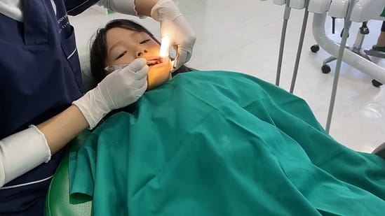 Tại sao trẻ cần khám răng định kỳ?